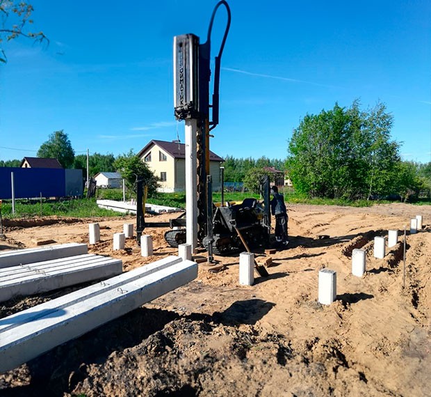 Монтаж фундамента на забивных сваях в Пересвете